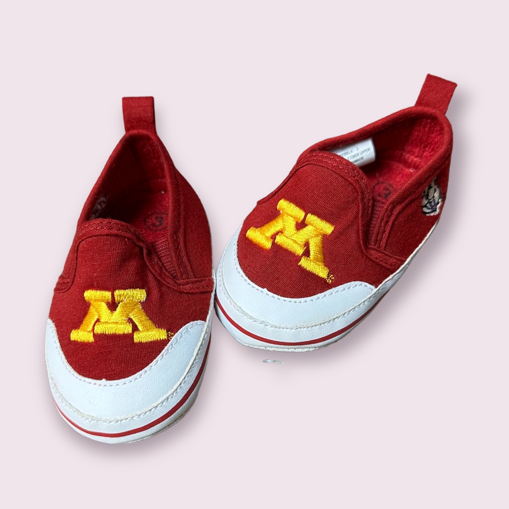 Baby University Of Minnesota Golden Gophers Crib Shoes Size 3